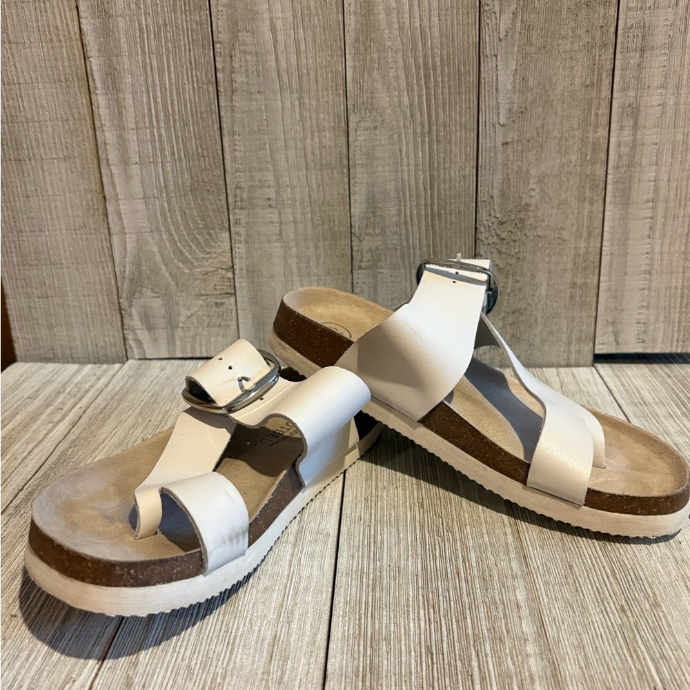 White Mountain White Leather Sandals